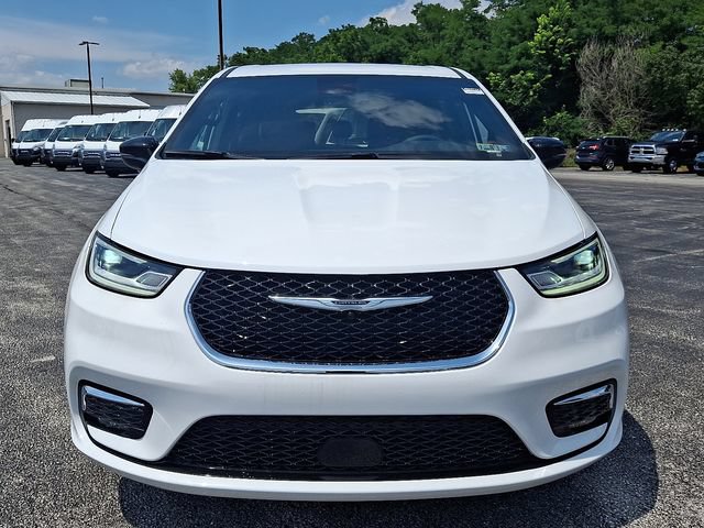 New 2025 Chrysler Pacifica Select AWD/4WD video 2