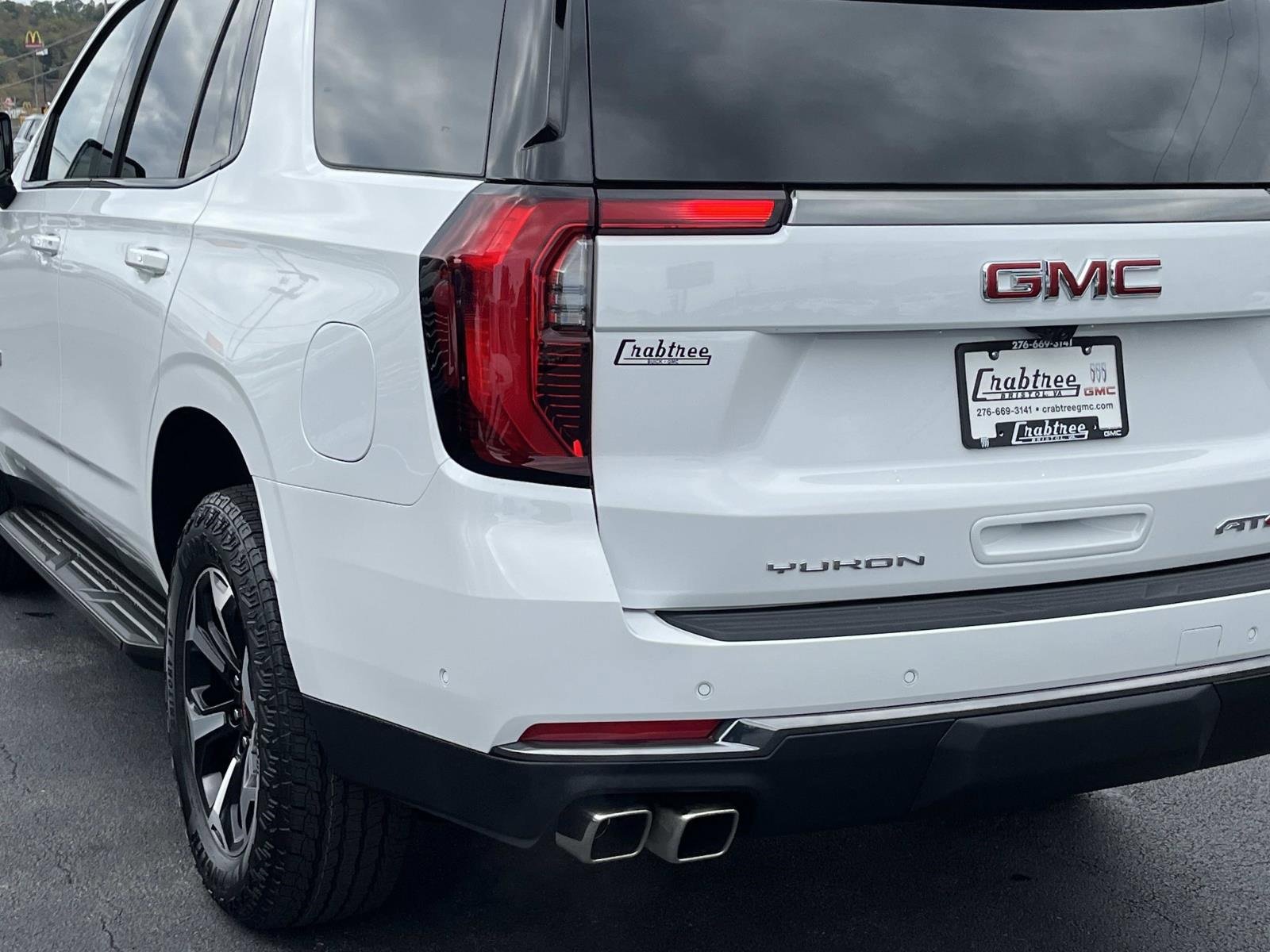 New 2026 GMC Yukon AT4 image 5