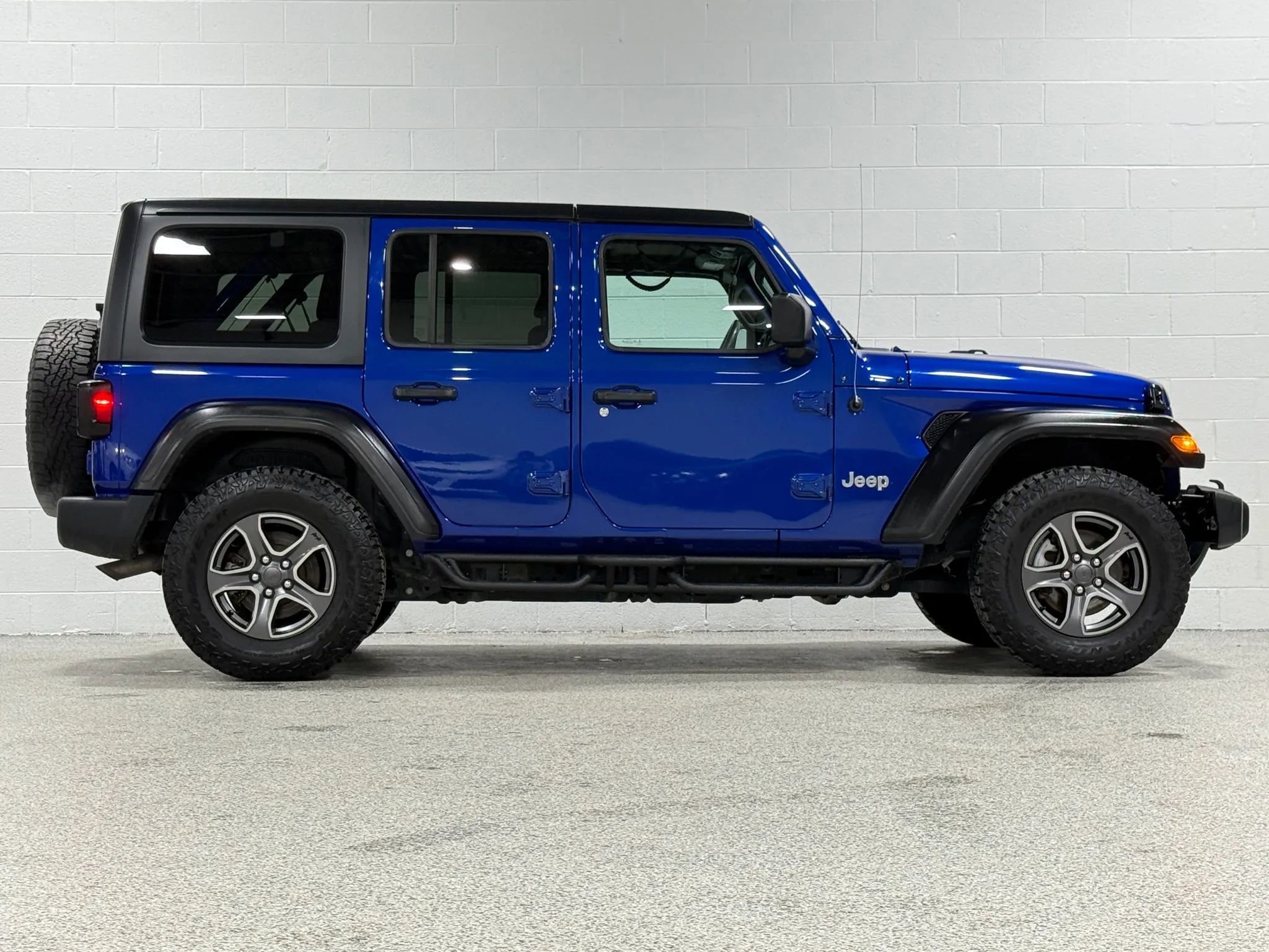 Used 2018 Jeep Wrangler Unlimited Sport S image 5