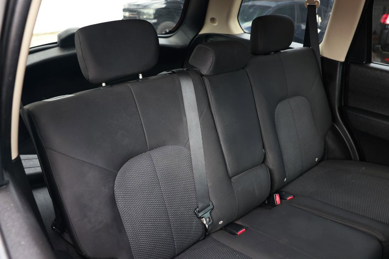Used 2011 Mitsubishi Endeavor LS AWD/4WD image 14