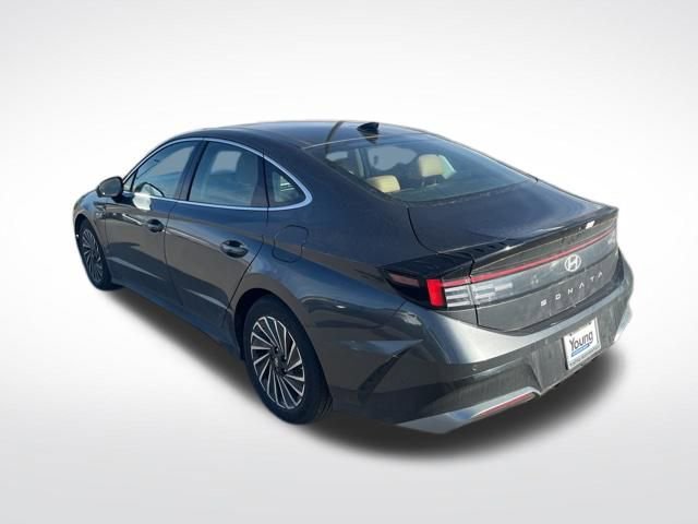 Used 2025 Hyundai Sonata Limited image 8