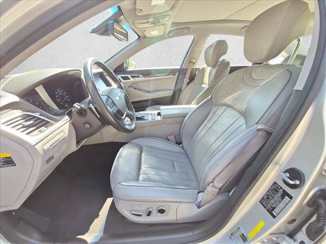Used 2015 Hyundai Genesis 3.8 w/ Option Group 03 RWD image 17
