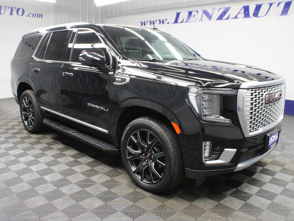 Used 2023 GMC Yukon Denali w/ LPO, Floor Liner Package AWD/4WD image 3