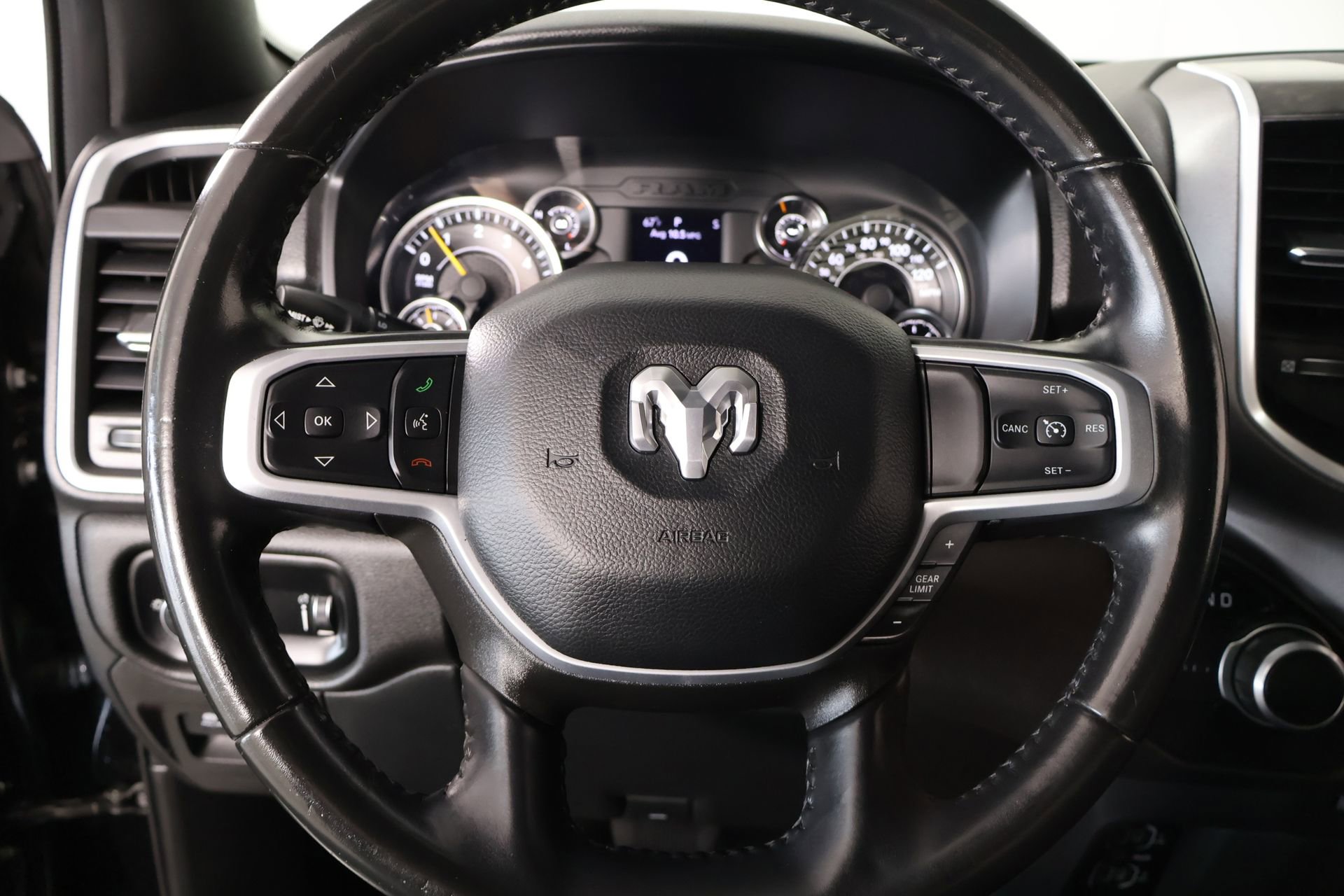 Used 2022 RAM 1500 Big Horn RWD image 3