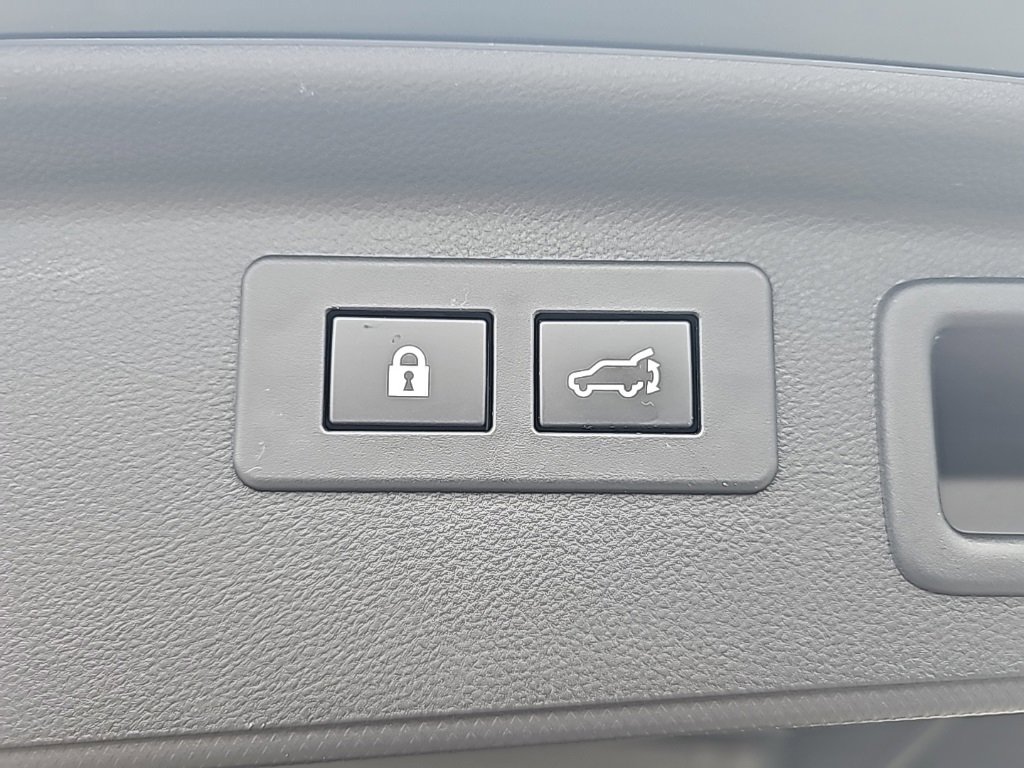 Used 2022 Subaru Forester Limited image 10