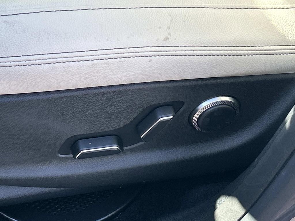 New 2026 Genesis GV70 2.5T Select image 14