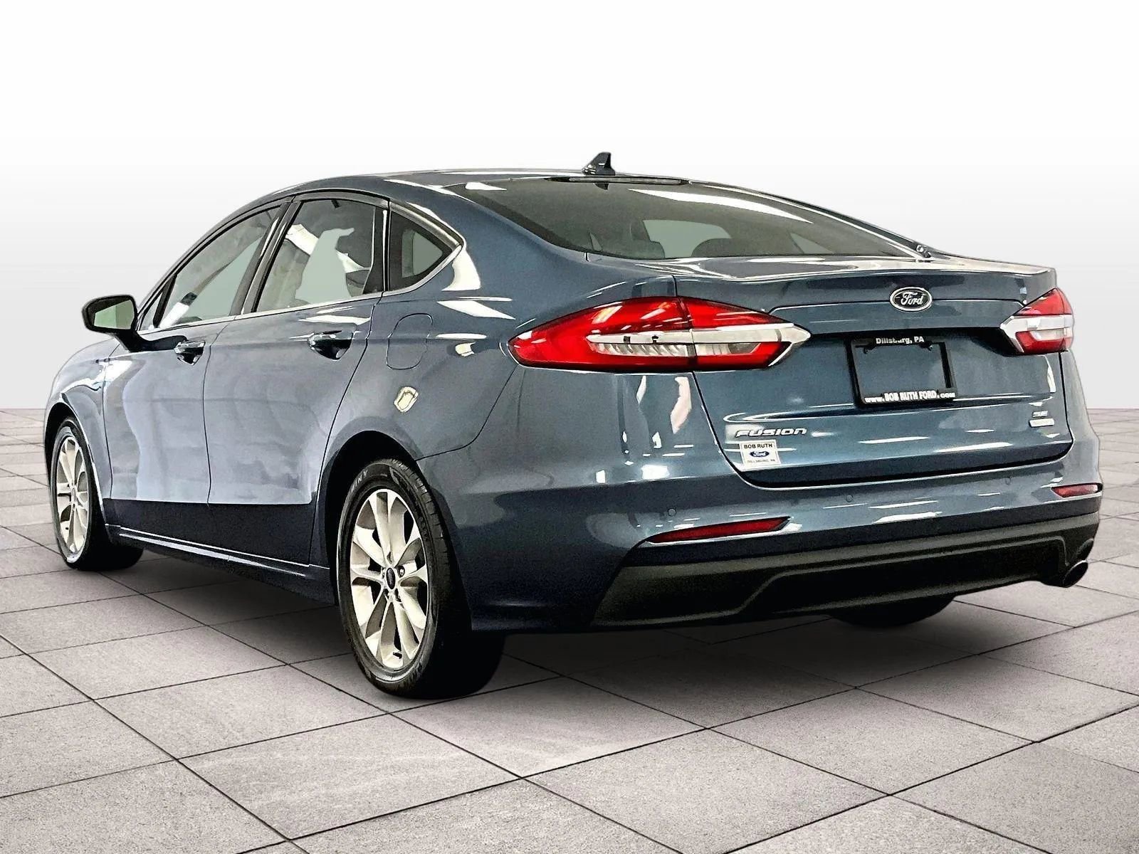 Used 2019 Ford Fusion SE image 11