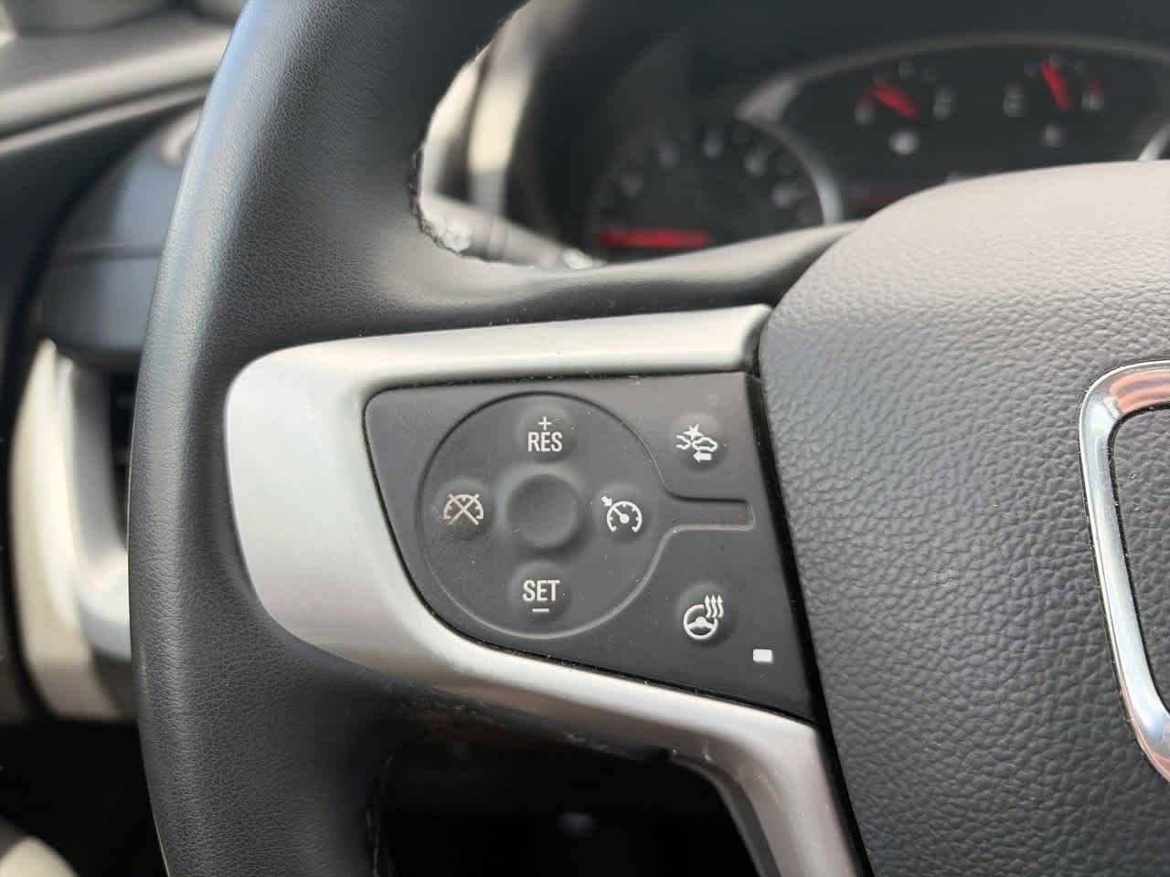 Used 2024 GMC Terrain SLT AWD/4WD image 23