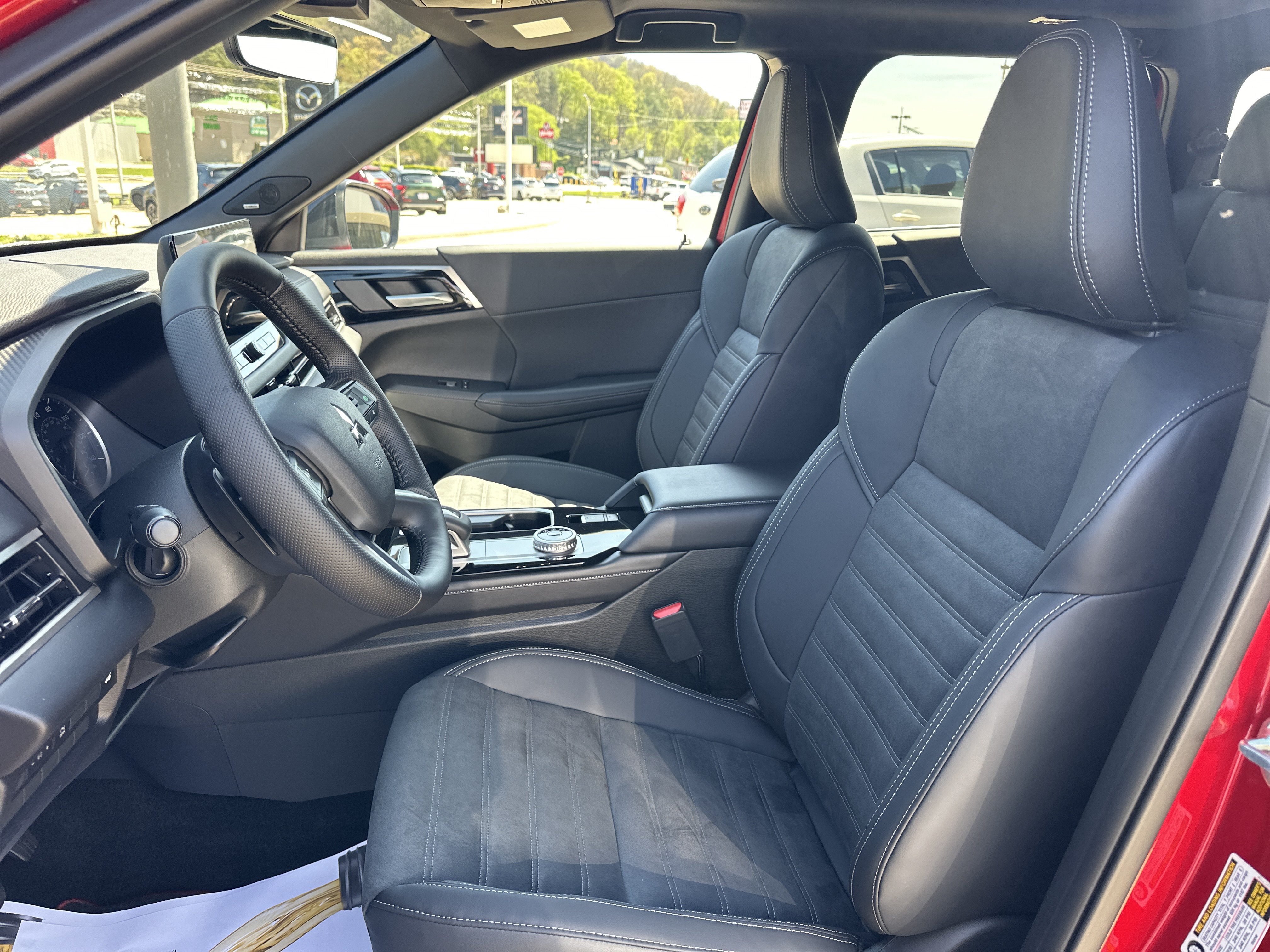 New 2026 Mitsubishi Outlander AWD image 21