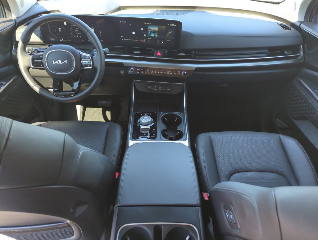 Used 2025 Kia Carnival SX Prestige FWD image 15
