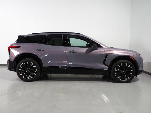 Used 2025 Chevrolet Blazer EV RS image 4