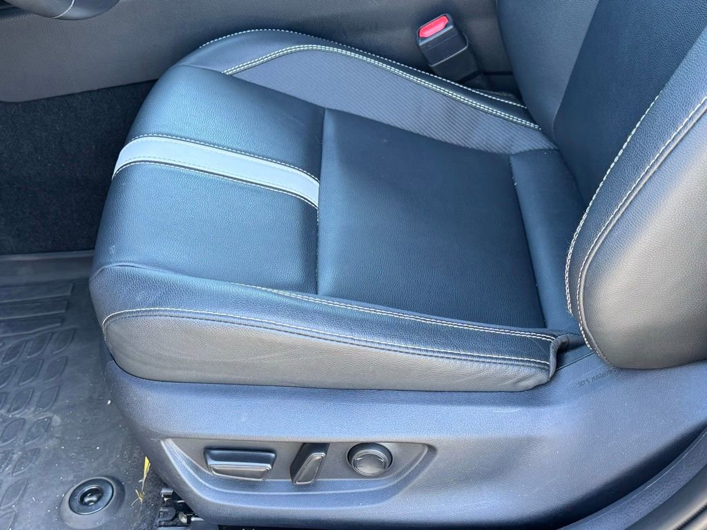 Used 2025 Toyota Camry SE w/ Convenience Package FWD image 31