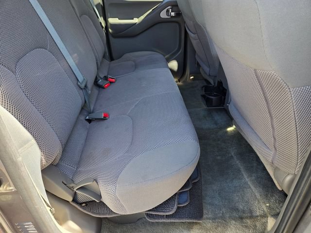 Used 2016 Nissan Frontier SV w/ SV Value Truck Package AWD/4WD image 15