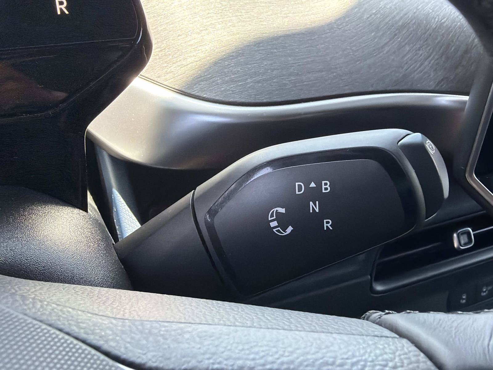 Certified 2025 Volkswagen ID. Buzz Pro S RWD image 19