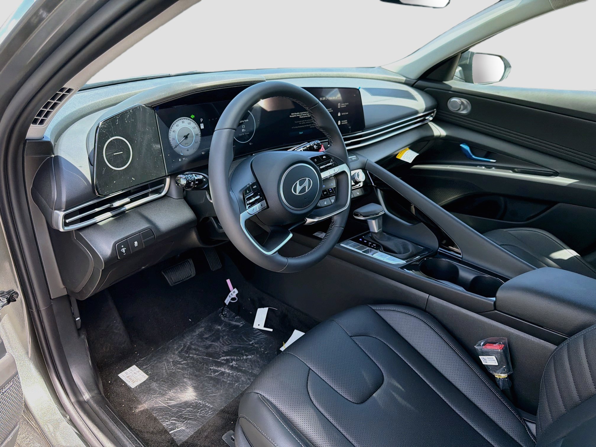 New 2026 Hyundai Elantra Limited FWD image 7