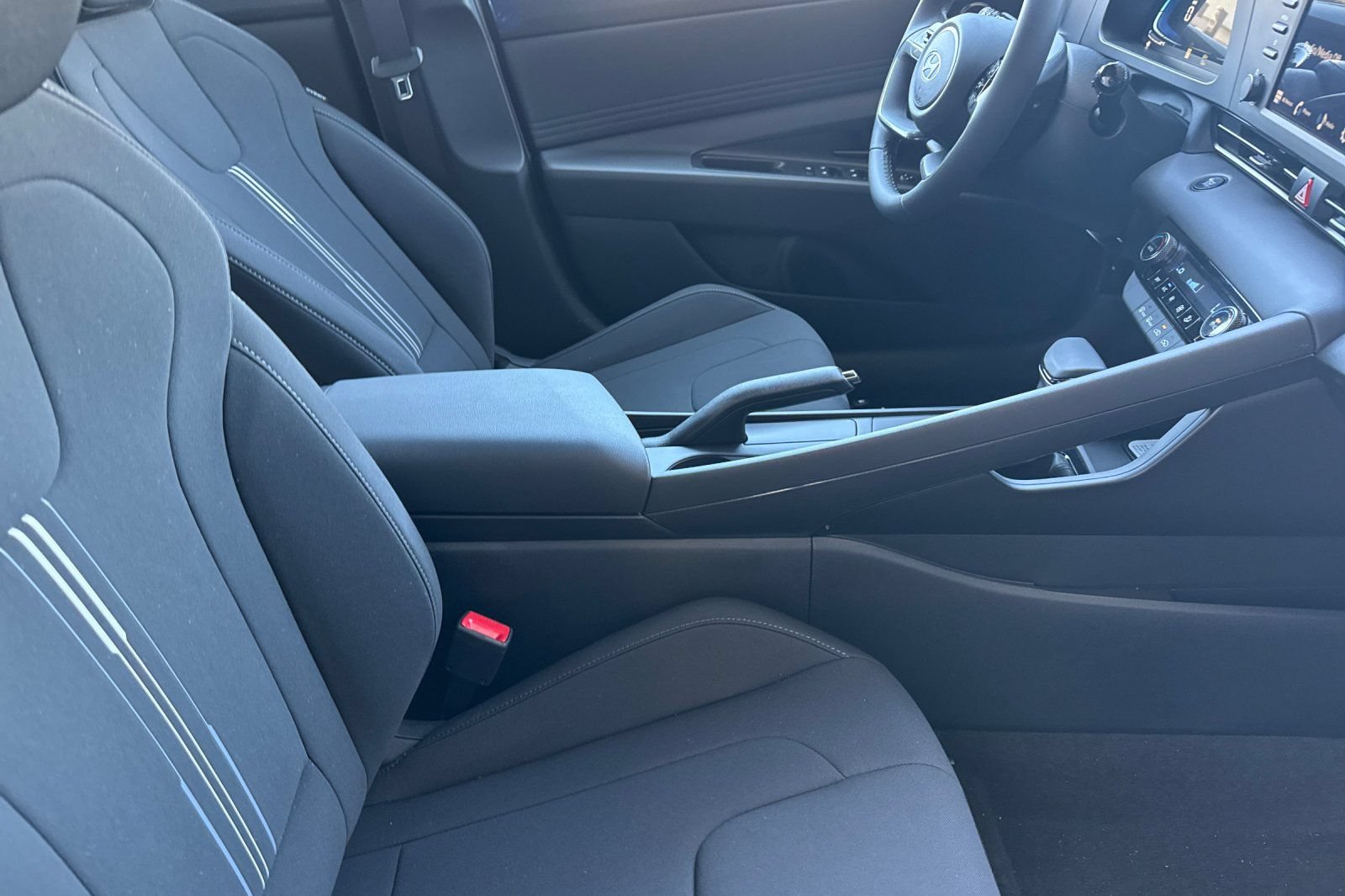 New 2026 Hyundai Elantra Sport FWD image 15