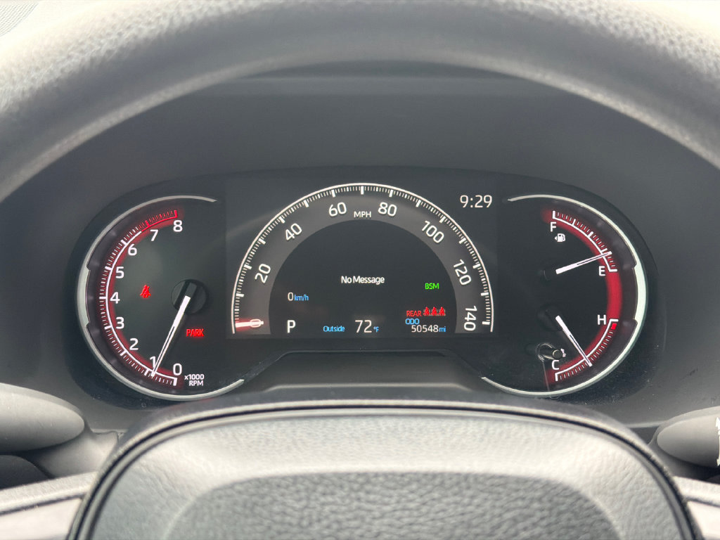 Used 2025 Toyota RAV4 XLE FWD image 31