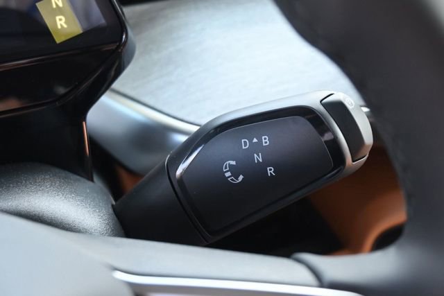 New 2025 Volkswagen ID. Buzz Pro S image 14