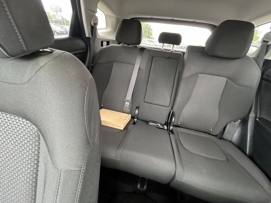 Used 2023 Kia Sportage LX AWD/4WD image 16