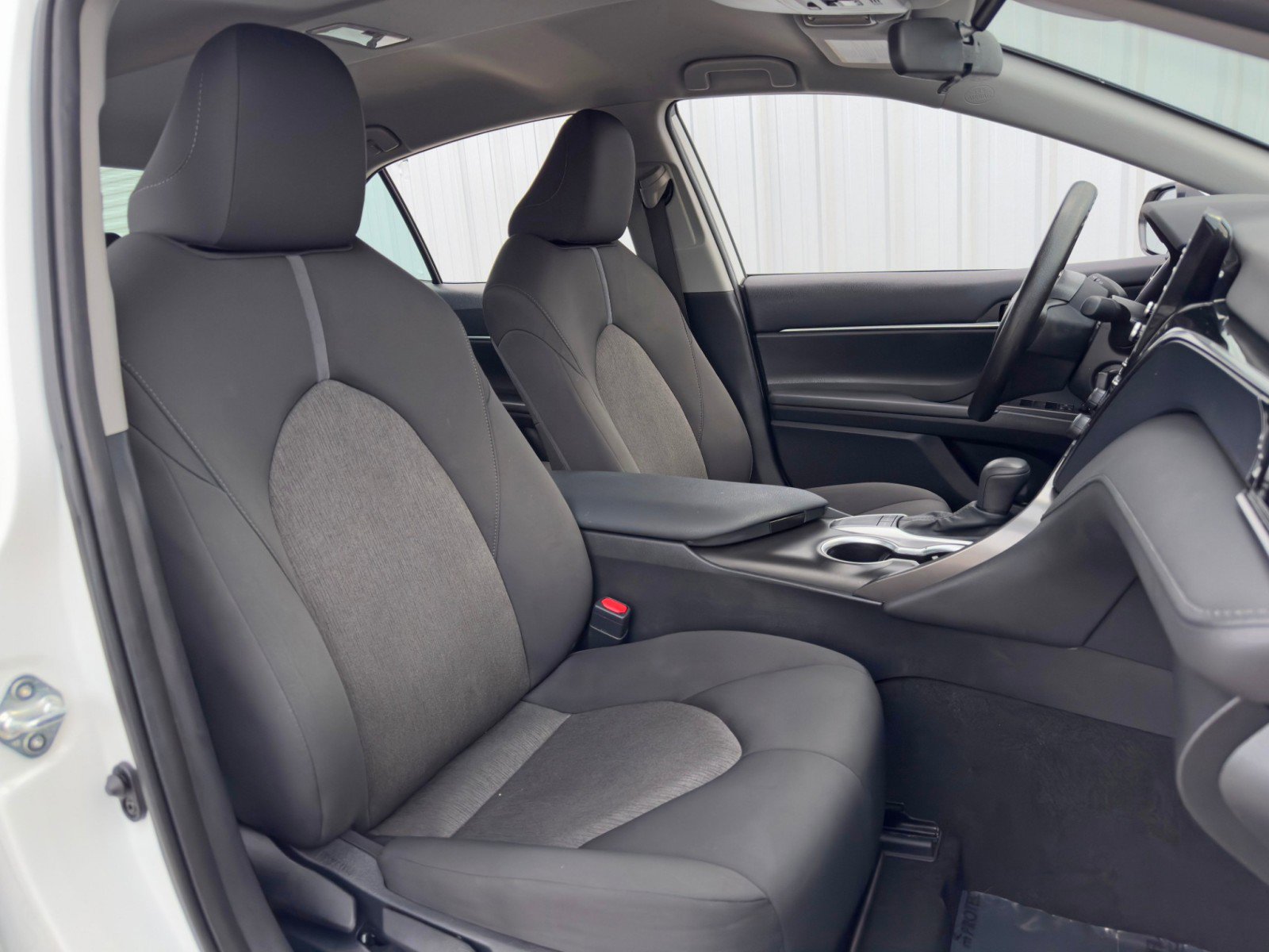 Used 2024 Toyota Camry LE image 32