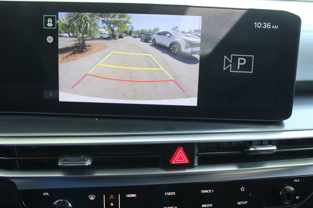 Certified 2024 Kia Sorento LX image 45