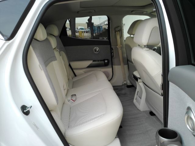 Used 2024 Genesis GV60 RWD image 24