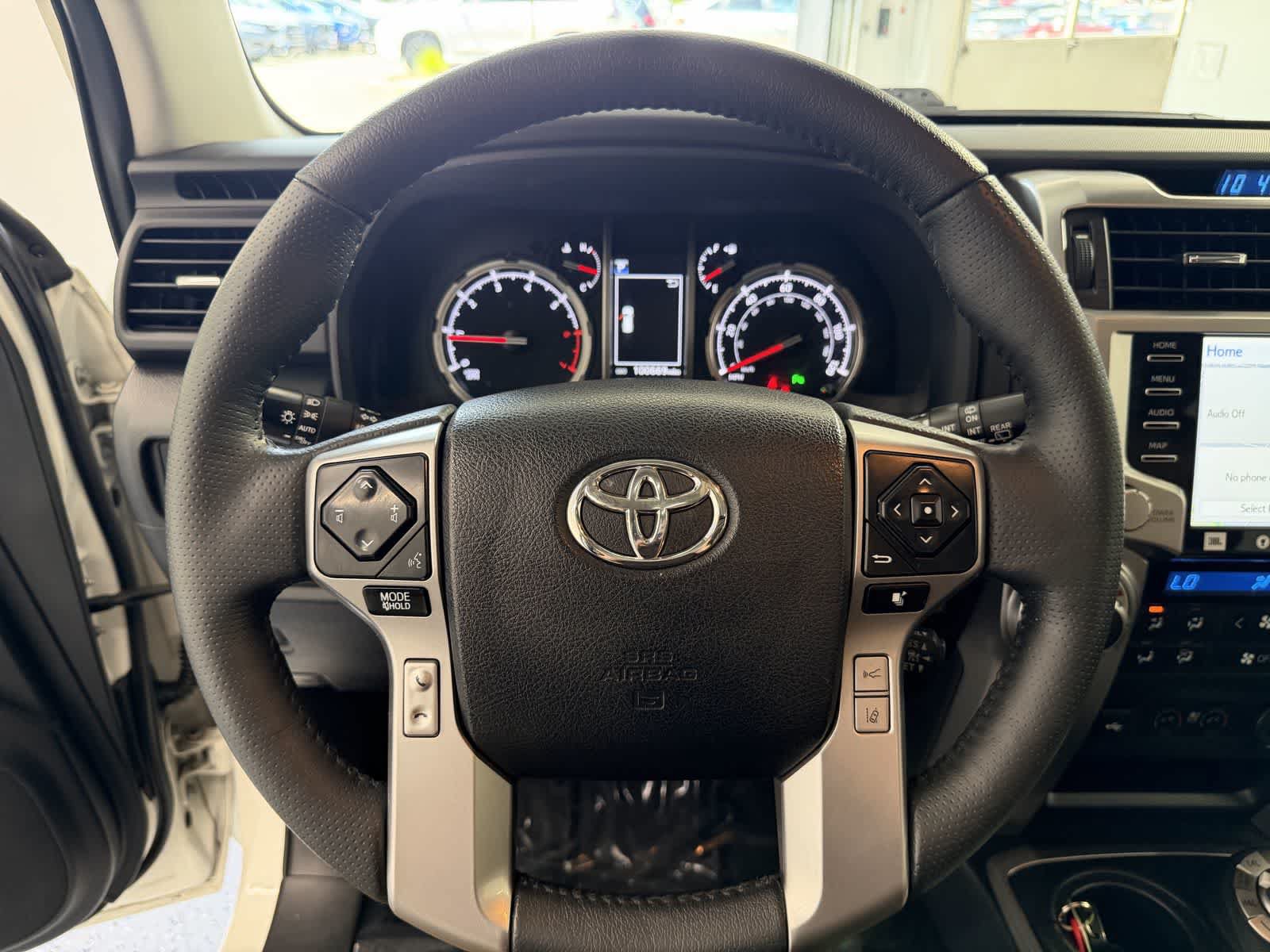 Used 2023 Toyota 4Runner Limited AWD/4WD image 17