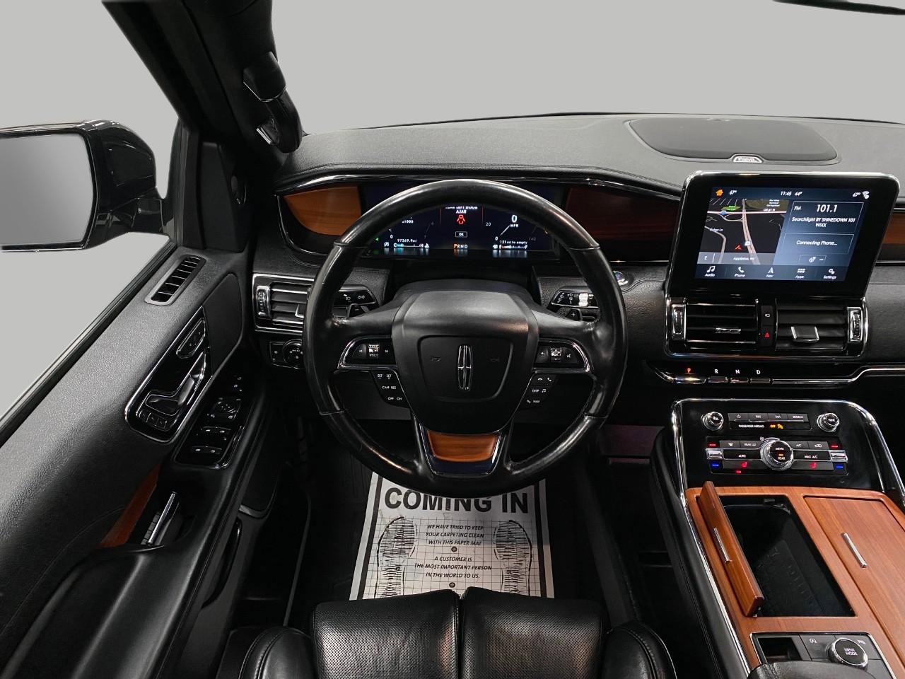 Used 2019 Lincoln Navigator Select AWD/4WD image 15