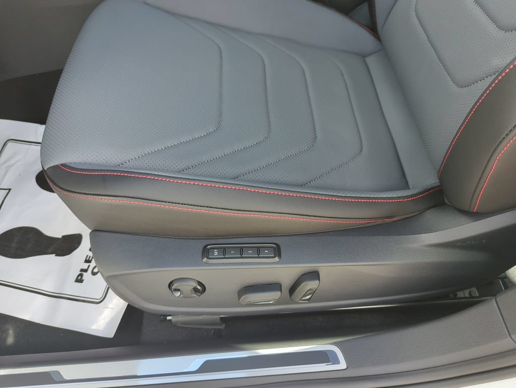 New 2026 Volkswagen Jetta GLI Autobahn FWD image 33