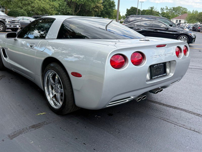 Used 2002 Chevrolet Corvette Coupe w/ Preferred Equipment Group2 RWD image 37