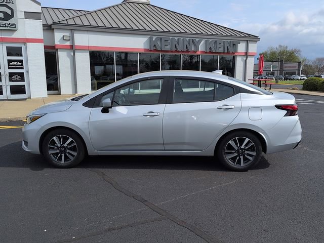 Used 2025 Nissan Versa SV image 4