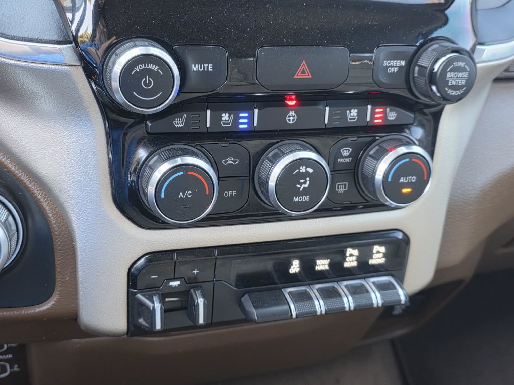 Used 2019 RAM 1500 Laramie AWD/4WD image 20