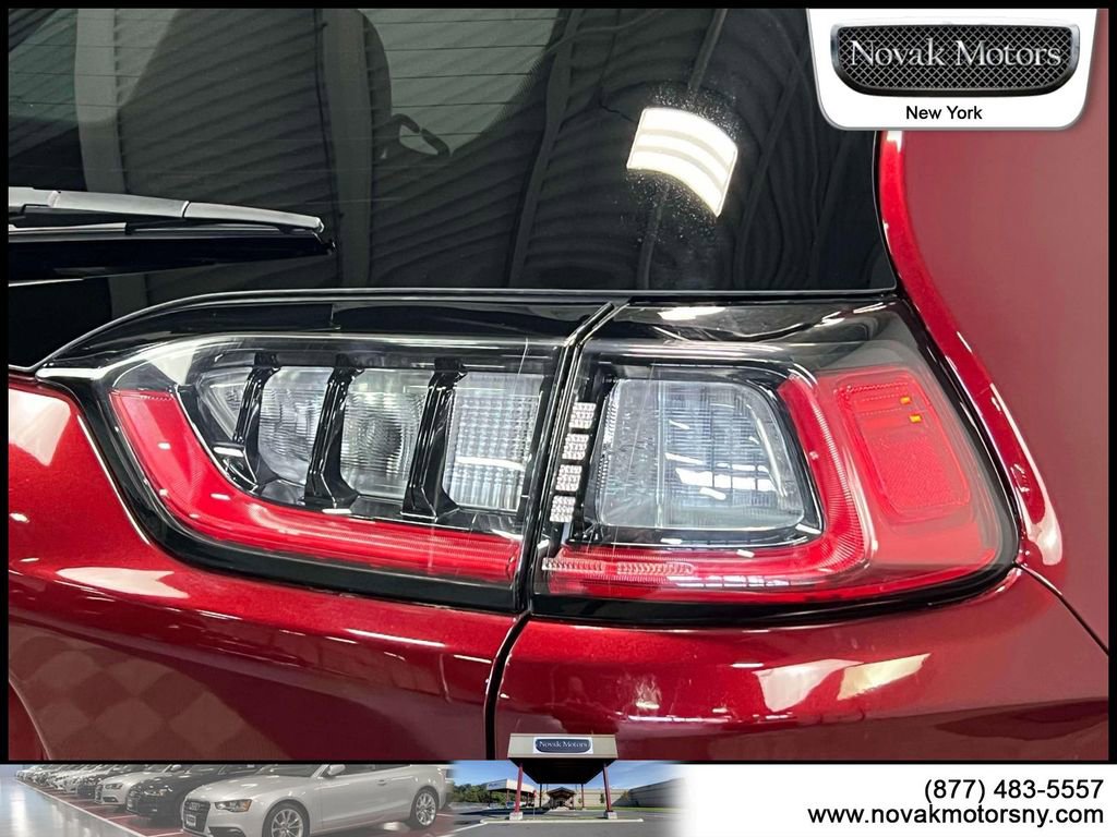 Used 2021 Jeep Cherokee Limited image 11