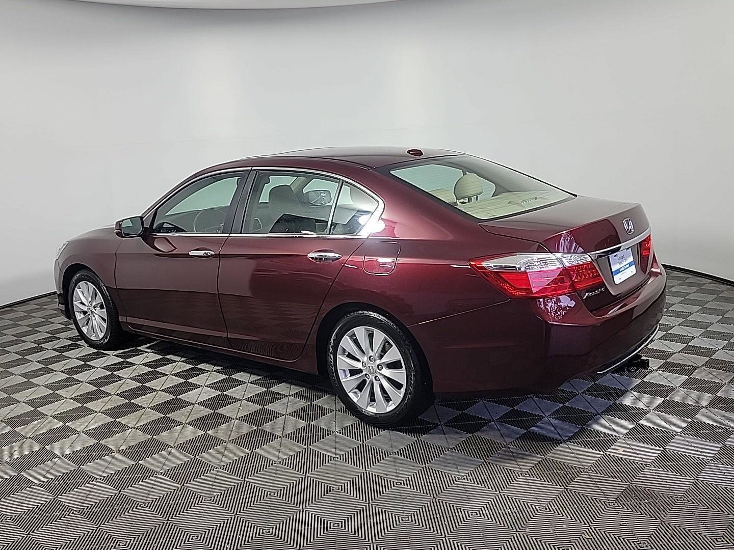 Used 2015 Honda Accord EX-L image 10