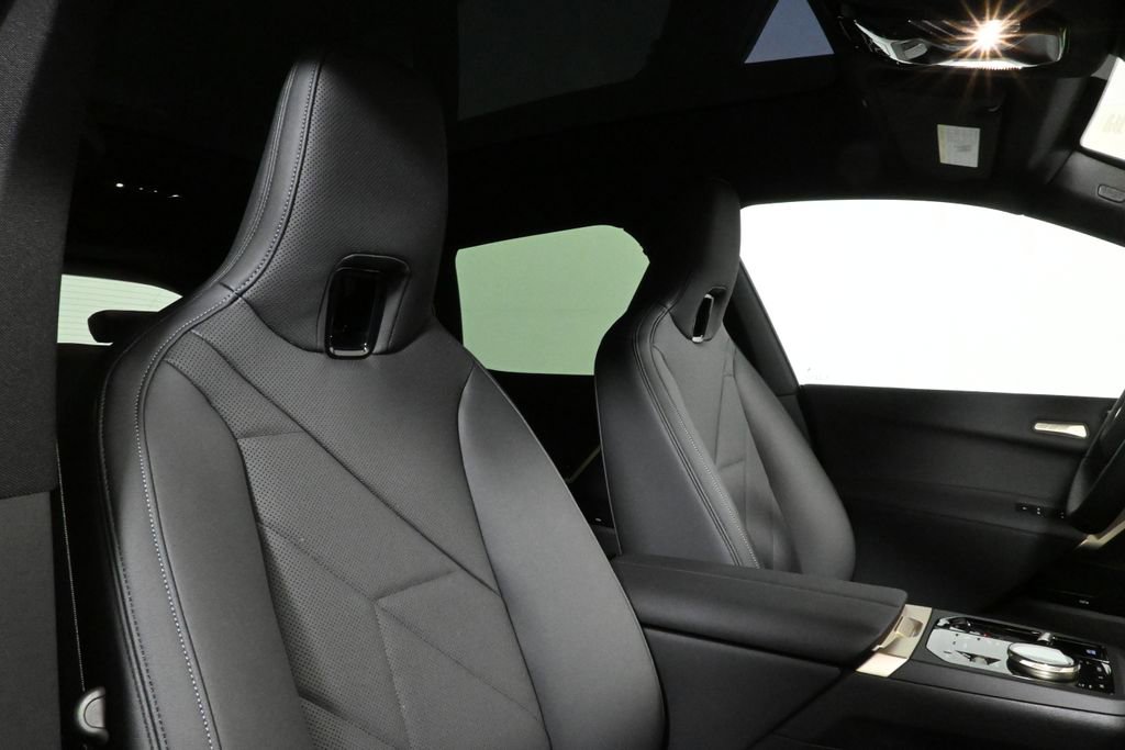 Used 2025 BMW iX xDrive50 w/ Premium Package image 33