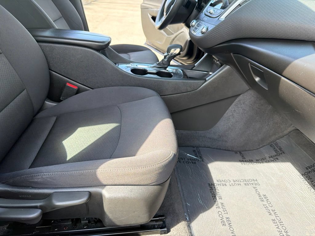 Used 2023 Chevrolet Malibu LT FWD image 26
