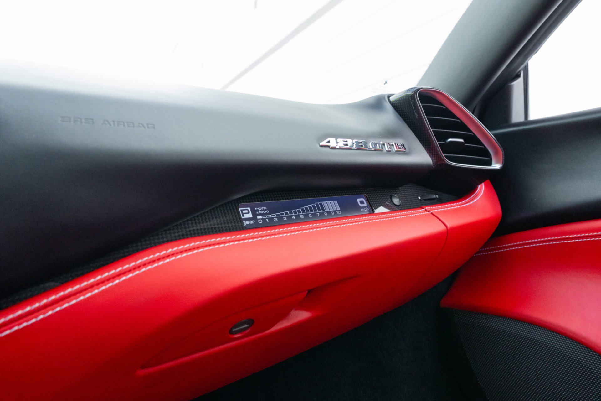 Used 2017 Ferrari 488 GTB RWD image 69