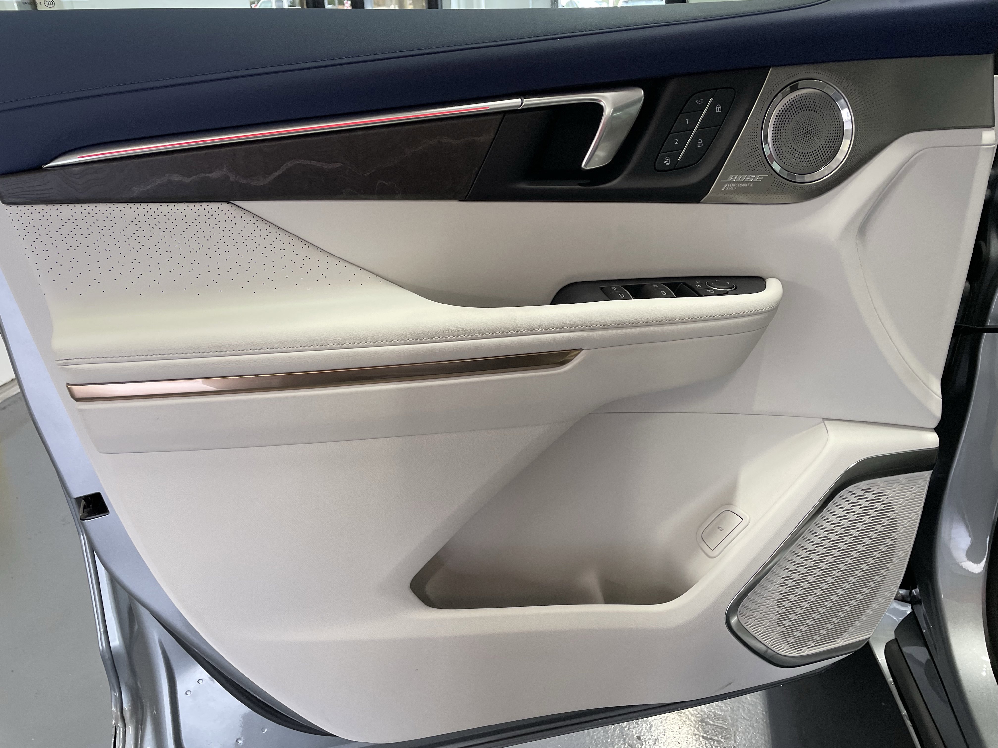 New 2026 Buick Enclave Avenir w/ Super Cruise Package image 15