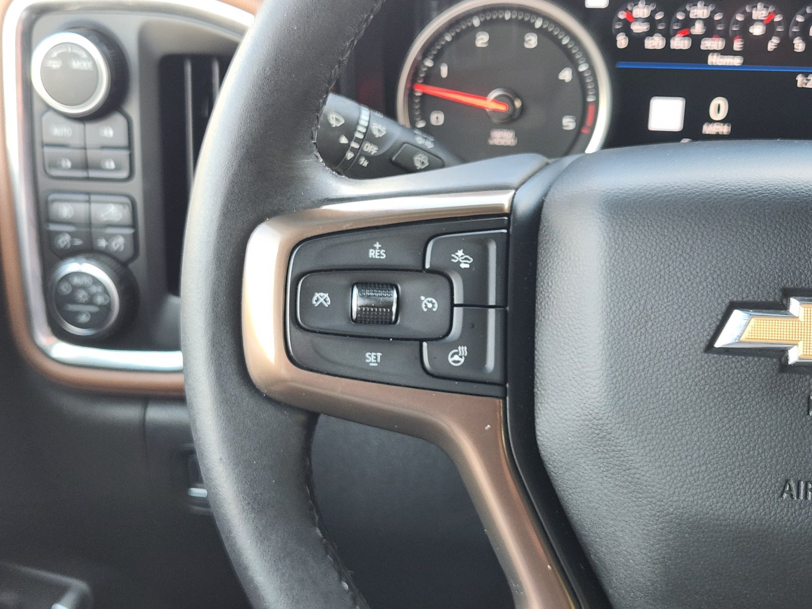 Used 2021 Chevrolet Silverado 2500 High Country AWD/4WD image 32