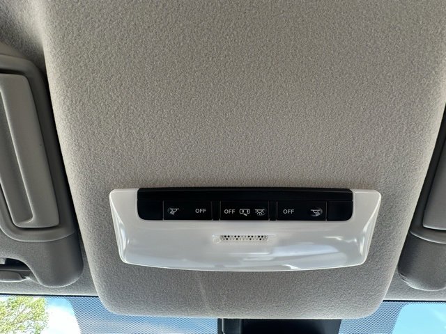 New 2025 Nissan Versa SV w/ Trunk Package image 20