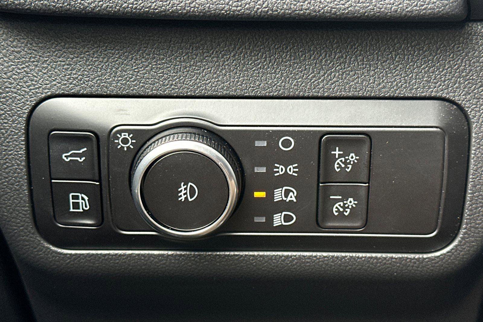 New 2025 Ford Escape SE image 23