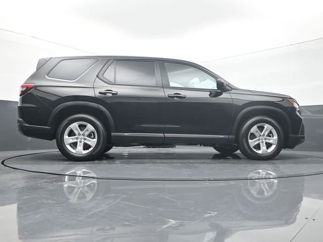 Used 2024 Honda Pilot LX image 12