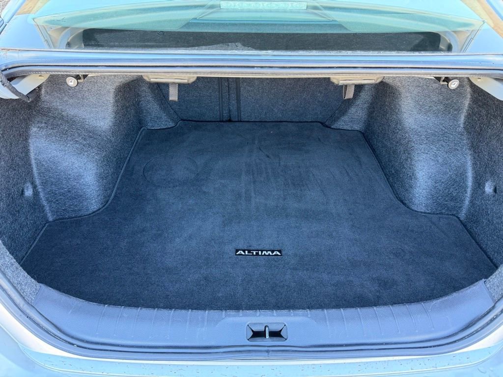 Used 2024 Nissan Altima 2.5 SV image 10