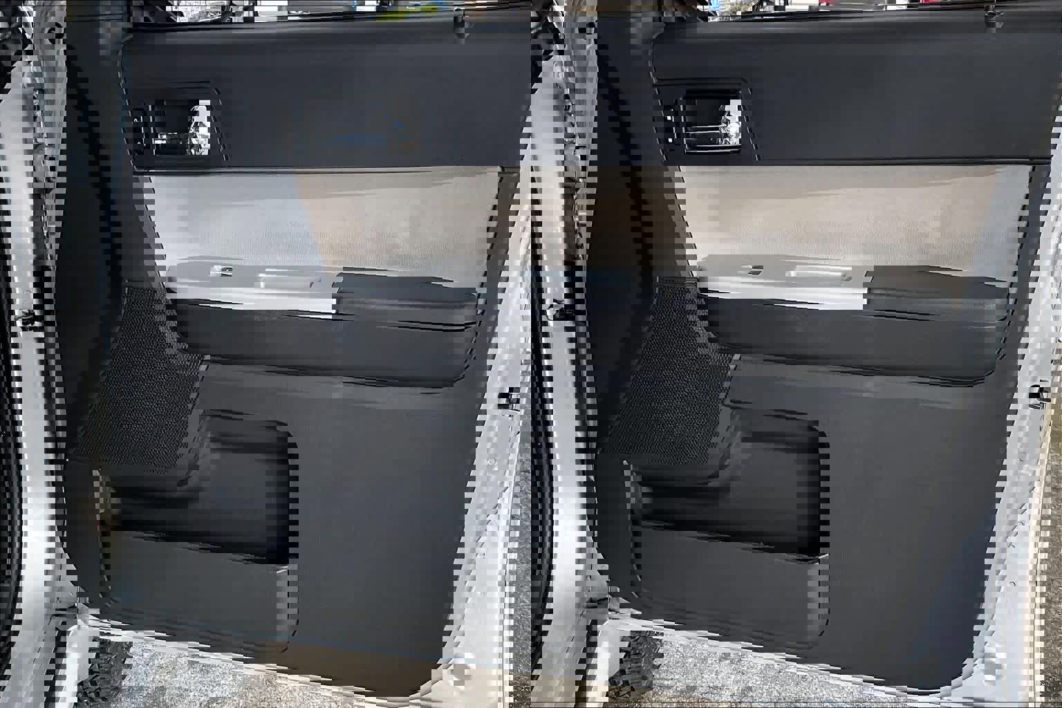 Used 2009 Mercury Mariner 2WD image 22