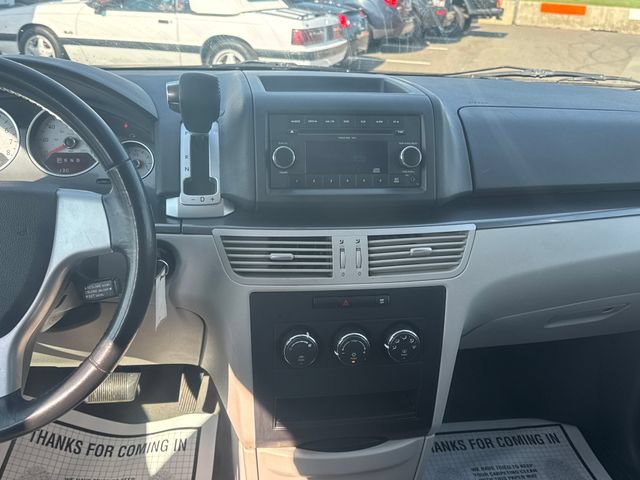 Used 2009 Volkswagen Routan S FWD image 20