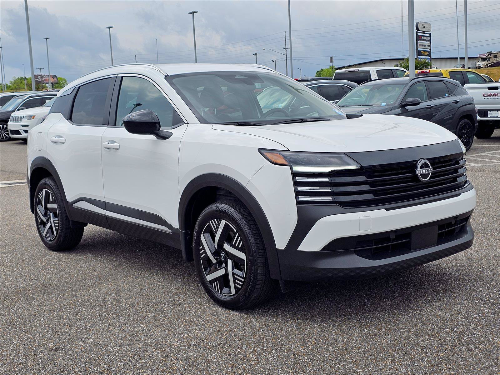 Used 2026 Nissan Kicks SV FWD image 5