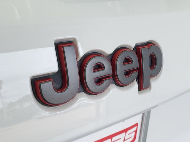 Used 2018 Jeep Grand Cherokee Trailhawk w/ Trailhawk Luxury Group AWD/4WD image 9