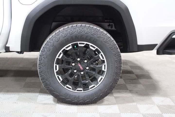New 2026 GMC Canyon AT4 w/ Technology Plus Package AWD/4WD image 44