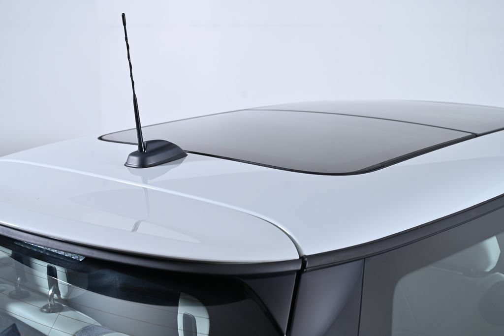 Certified 2025 MINI Cooper S FWD image 9
