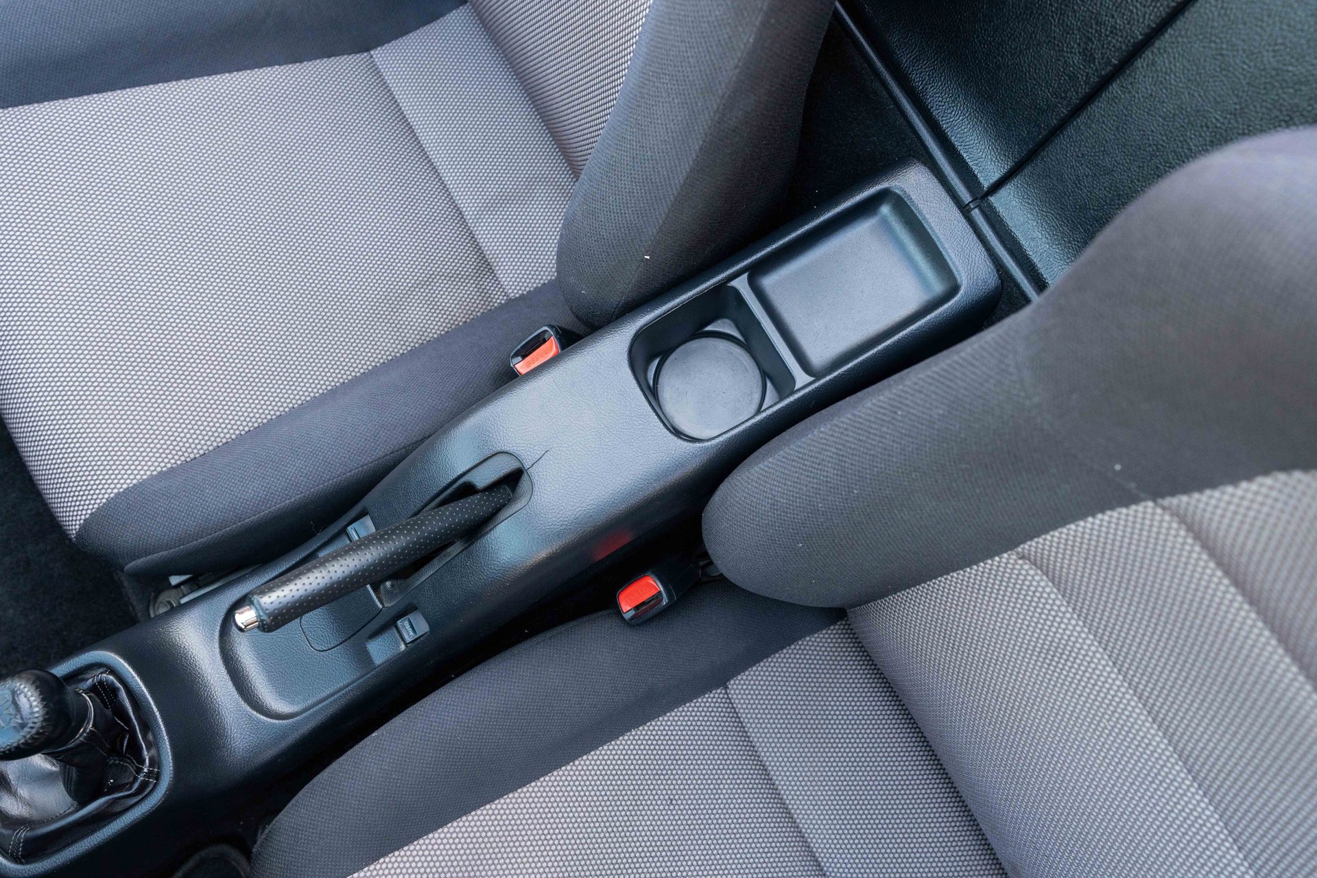 Used 2001 Toyota MR2 image 32